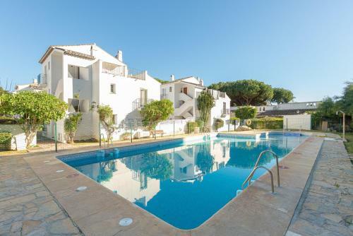 Apartamento En Playa Benamara