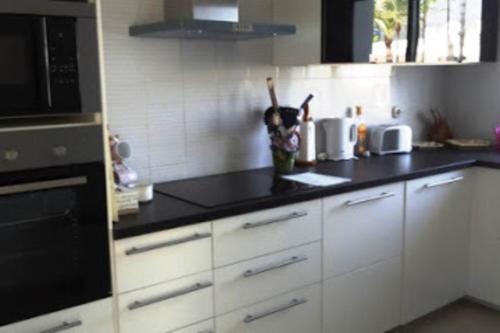 Apartamento Stunning 3-bed Penthouse In Estepona