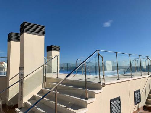 Apartamento Splendid Two Bedroom Penthouse Located Between Cancellada And Estepona