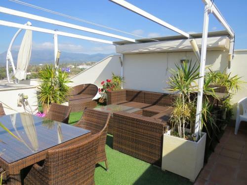 Apartamento Splendid Two Bedroom Penthouse Located Between Cancellada And Estepona
