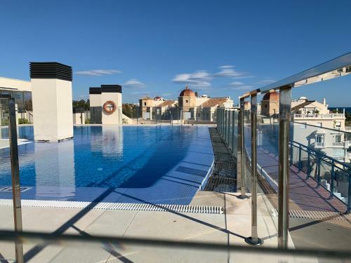 Apartamento Splendid Two Bedroom Penthouse Located Between Cancellada And Estepona