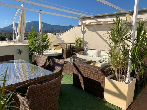 Apartamento Splendid Two Bedroom Penthouse Located Between Cancellada And Estepona