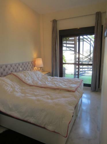 Apartamento Splendid Two Bedroom Penthouse Located Between Cancellada And Estepona
