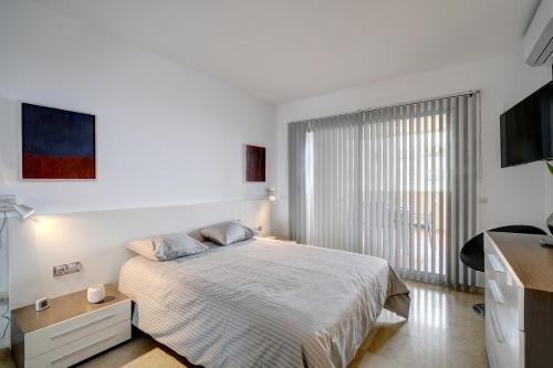 Lovely Apartment Overlooking The Port (Pp-1-5-d)