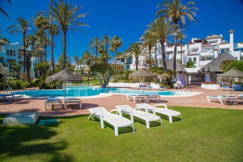 Apartamento Luxury Duplex Penthouse Alcazaba Beach - Rdr157