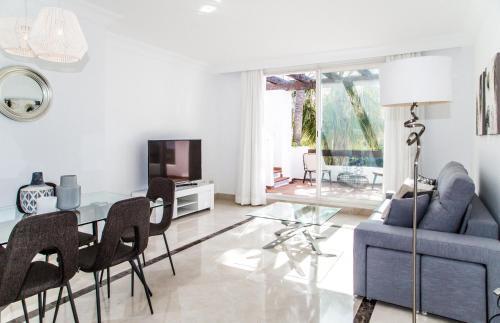 Apartamento Luxury Duplex Penthouse Alcazaba Beach - Rdr157