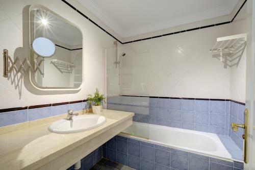 Beautiful Apartment With Very Large Terrace Pa 2-6