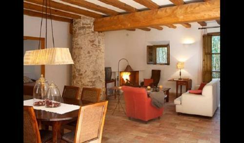 Villa In Fontclara Sleeps 4 Includes Swimming Pool And Air Con