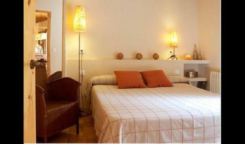 Villa In Fontclara Sleeps 4 Includes Swimming Pool And Air Con