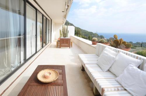Fornells de La Selva Apartment Sleeps 4 With Pool