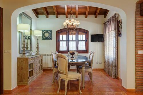 Frigiliana Villa Sleeps 6 Pool Air Con Wifi
