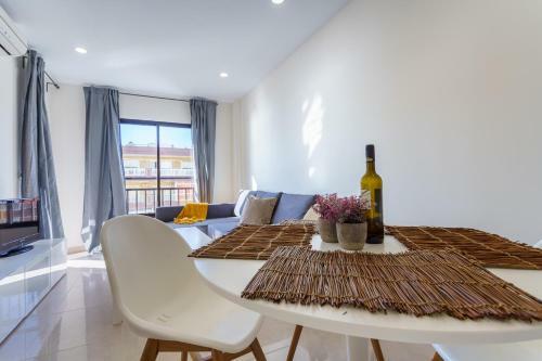 Malagasuite Cozy Apartment In Fuengirola
