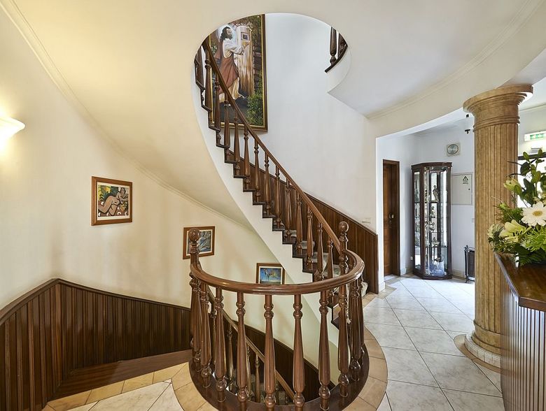 Hostal Cheerfulway Bertolina Mansion