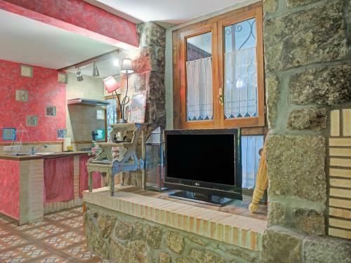 Rustic Apartment With Garden, Swimming Pool And Spa In Galapagar
