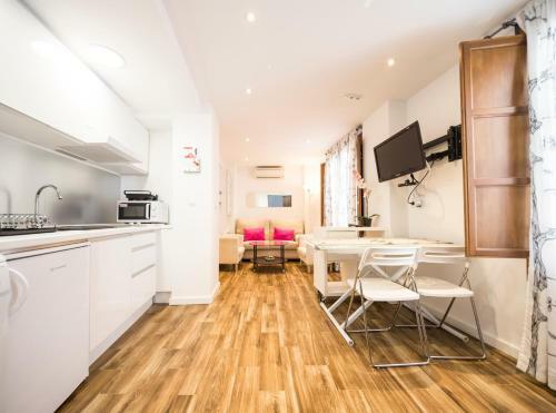 Miwa Apartments