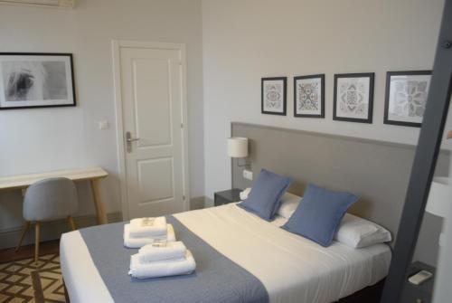 Pension La Perla Granada Suites
