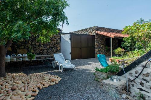 Beautiful Coastal House On A Tranquil Organic Farm