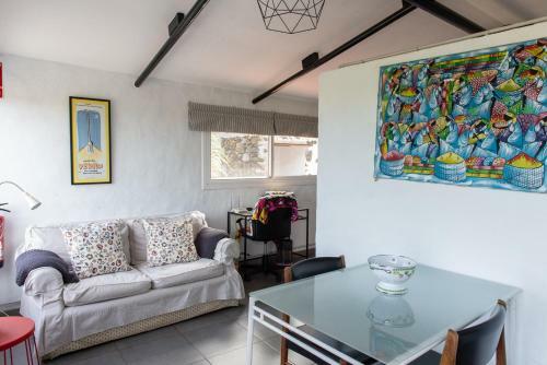 Beautiful Coastal House On A Tranquil Organic Farm