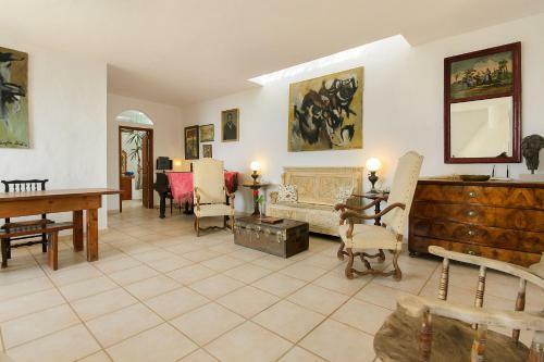 Villa La Bodega - House On Volcano With A Piano