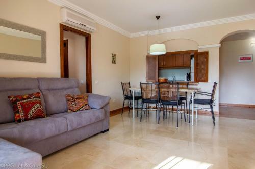 Hea002 Modern Spacious Apartment
