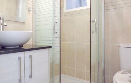 Nice Apartment In J�vea W/ Wifi And 2 Bedrooms