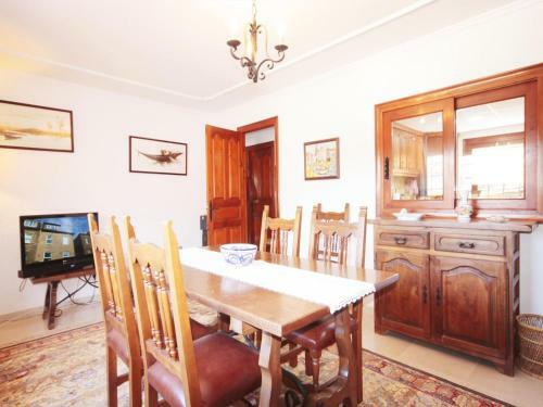 Javea Villa Sleeps 8 With Pool Air Con And Wifi
