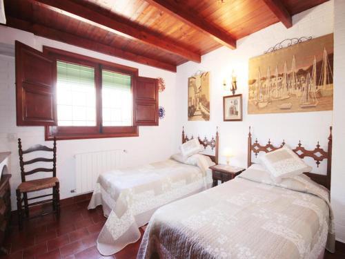 Javea Villa Sleeps 8 With Pool Air Con And Wifi