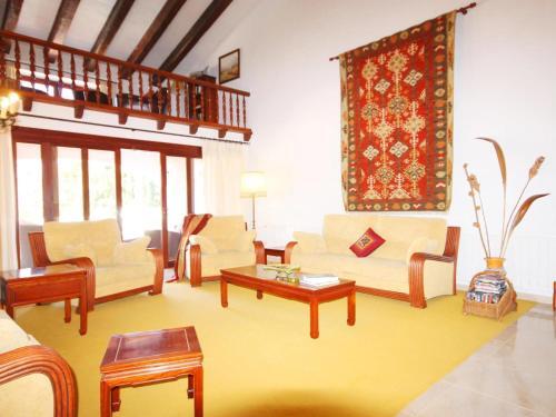 Javea Villa Sleeps 8 With Pool Air Con And Wifi