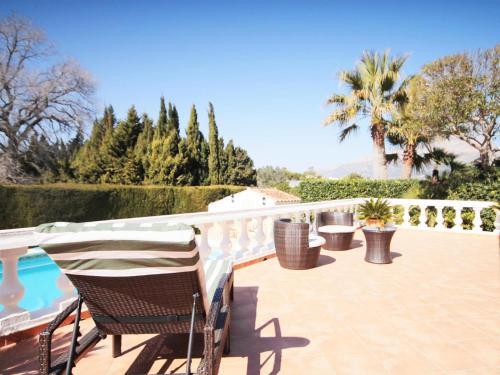 Javea Villa Sleeps 8 With Pool Air Con And Wifi