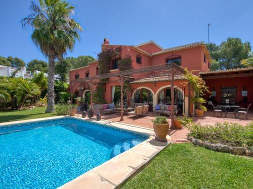 Villa Adelfa