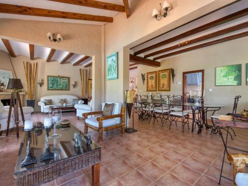 Villa Adelfa
