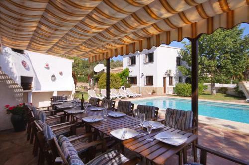 Javea Villa Sleeps 4 With Pool Air Con And Wifi