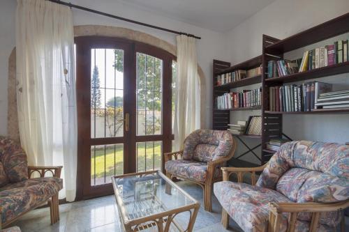 Javea Villa Sleeps 4 With Pool Air Con And Wifi
