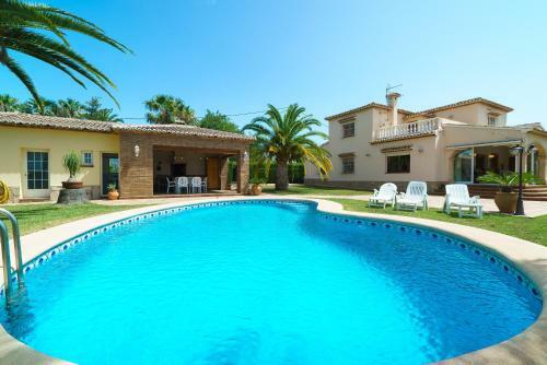 Villa Cantallops
