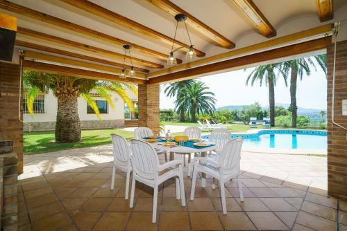 Villa Cantallops