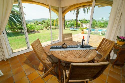 Villa Cantallops