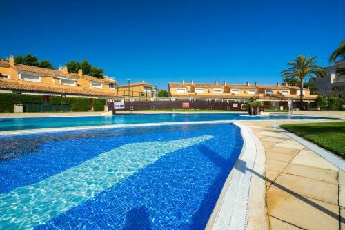 Xabia Apartment Sleeps 5 Pool Air Con Wifi