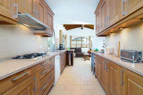 Javea Villa Sleeps 6 With Pool Air Con And Free Wifi