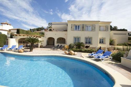 Javea Villa Sleeps 6 With Pool And Free Wifi