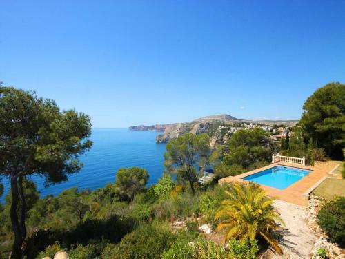 Villa In Javea Sleeps 12 With Pool And Wifi