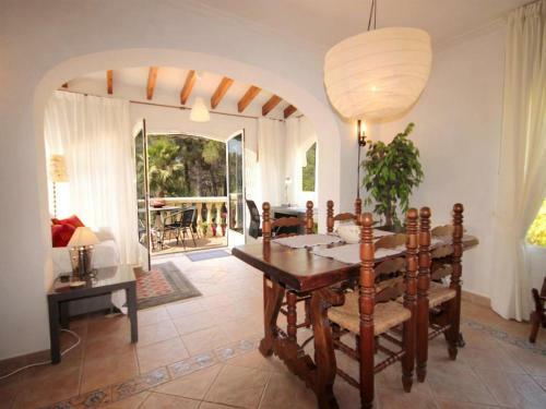 Villa In Javea Sleeps 4 With Pool And Wifi