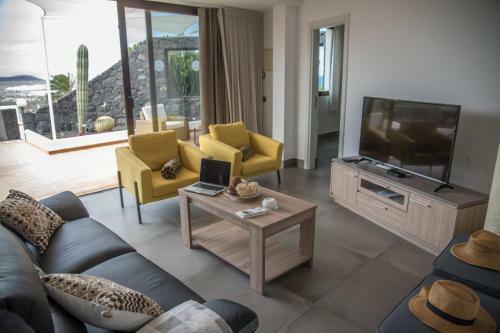 Villa Casa Marquesa With Private Heated Pool & Sea Views