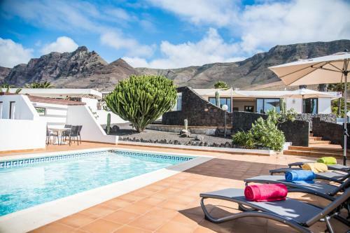 Villa Casa Marquesa With Private Heated Pool & Sea Views