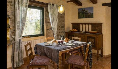 Villa In La Bisbal Sleeps 4 Includes Swimming Pool 8