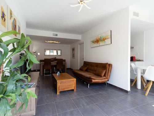 Apartamento Piscina Y En La Playa Margallo