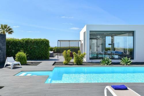 Villa Iconic