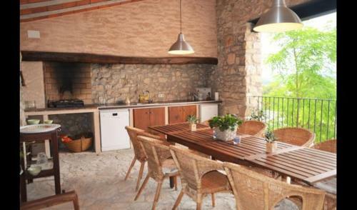 La Llacuna Villa Sleeps 32 With Pool