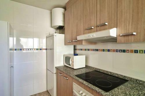 Apartment With 2 Bedrooms In Platja de La Pineda With Shared Pool