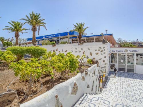 Bright Holiday Home In Las Galletas With Terrace