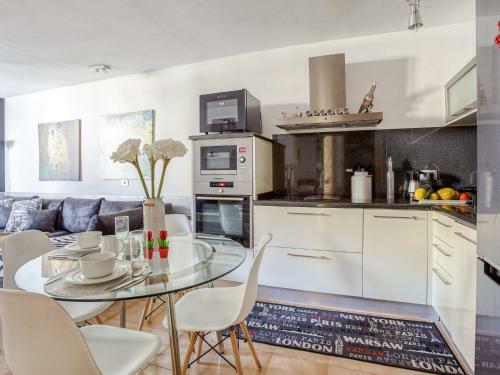 Bright Holiday Home In Las Galletas With Terrace